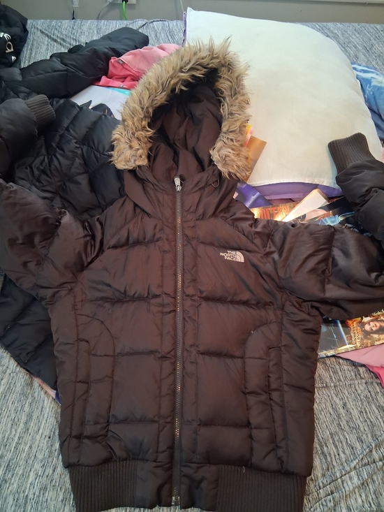 The North Face Jackets & Blazers - The North Face Women's Black Fur-Trim Hooded Puffer Jacket